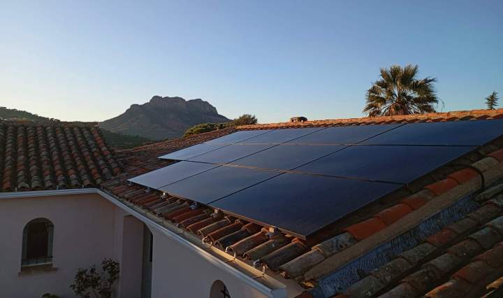 Entreprise spécialisée dans l'installation de panneaux photovoltaïques Roquebrune-sur-Argens